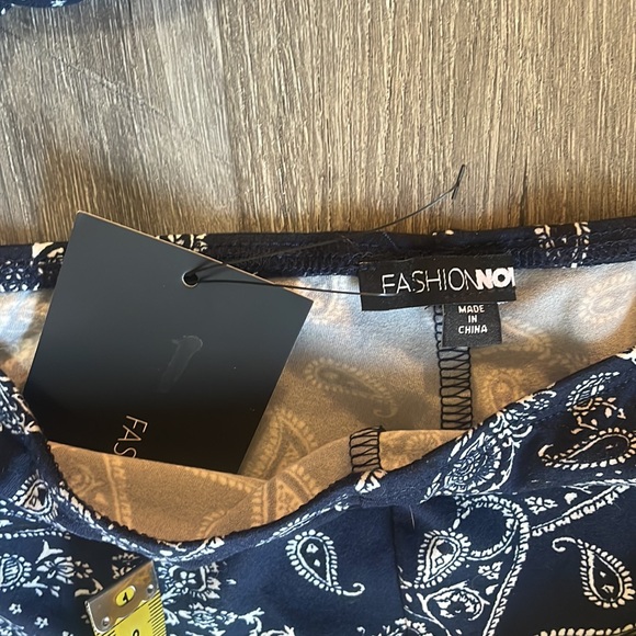 Paisley navy blue,white cut out romper 
Shorts, front tie,Large - Picture 9 of 13